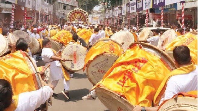 सुप्रीम कोर्टाचा मोठा निर्णय; ढोल-ताशा पथकात मर्यादित सदस्य ठेवण्याच्या निर्णयाला स्थगिती